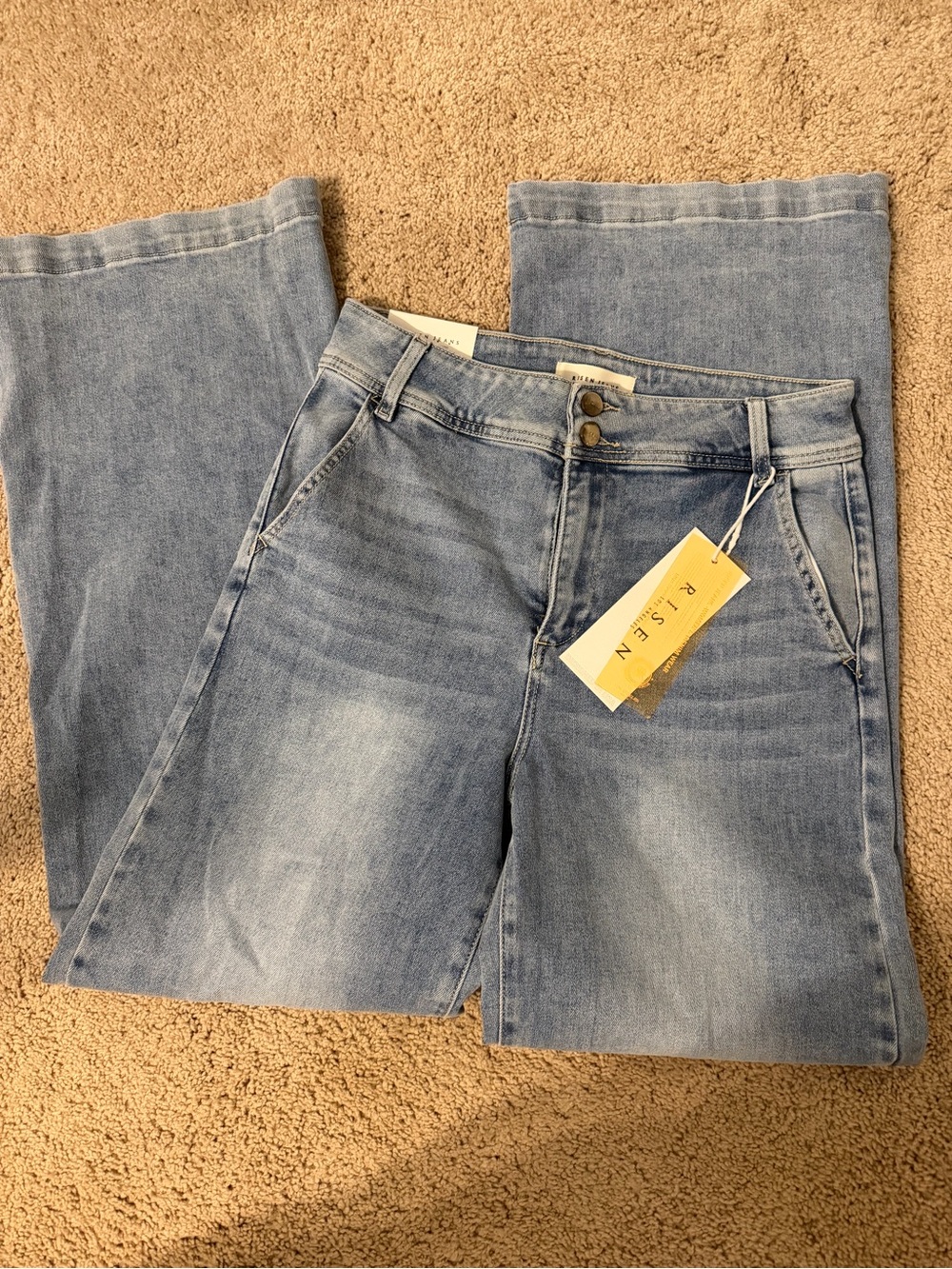 Light Wash Risen Wide Leg jeans NWT